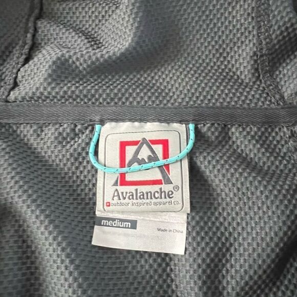 Avalanche Grey Coat with Hood - Picture 6 of 6